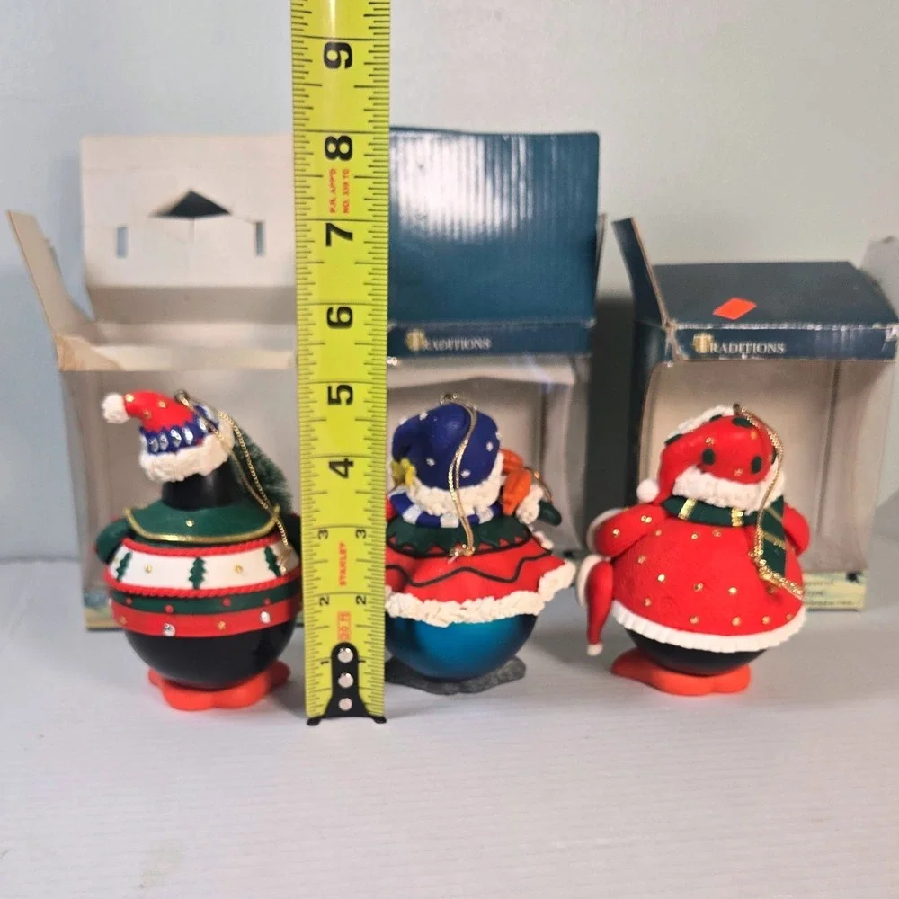 Traditions Collectible Christmas Ornaments 2‎ Penguin 1 cat Figure Set with Box